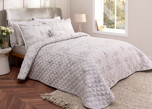Christy "Ambroise Oyster" Quilted Bedspread & Pillowcase Set in Cream / Silver