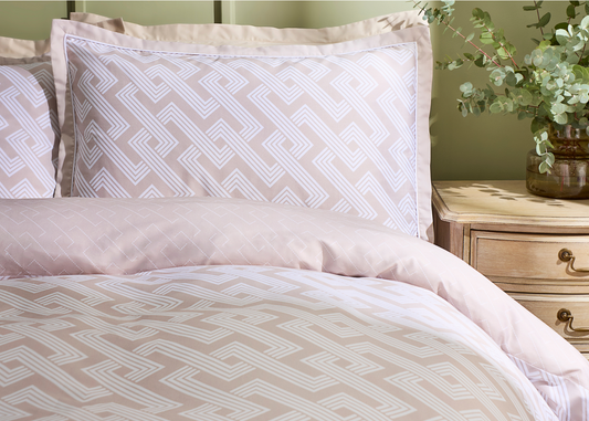 Christy "Groove" Geometric Duvet Cover Set in Gold