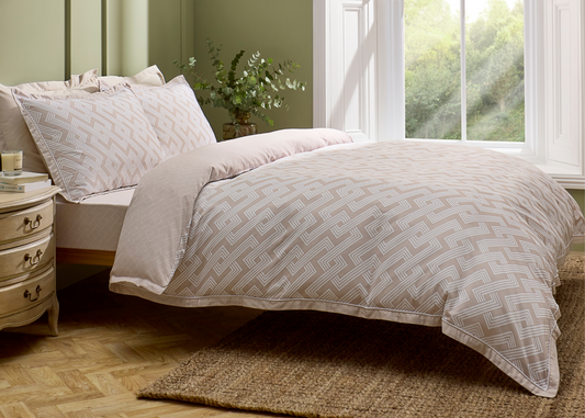 Christy "Groove" Geometric Duvet Cover Set in Gold