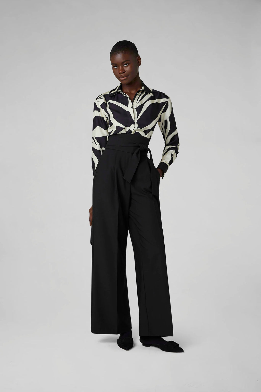 Gail Silk Twill Printed Shirt in Black