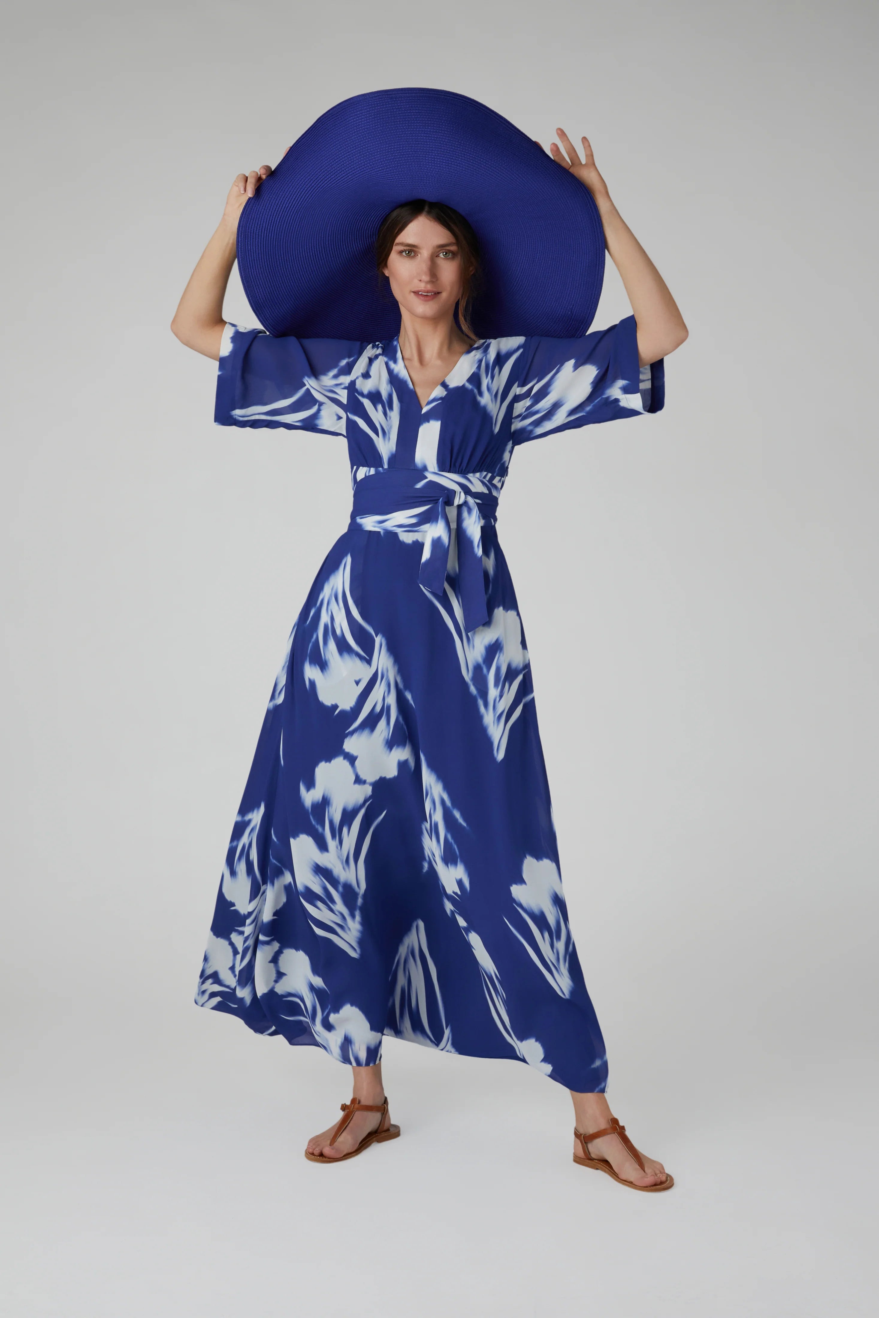 Hilary V Neck Printed Georgette Maxi Dress in Blue