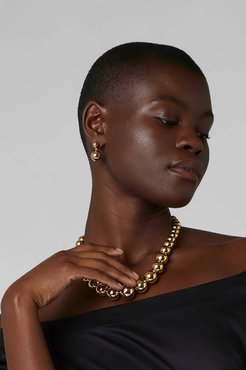 Gwendolyn Short Ball Earrings in Gold