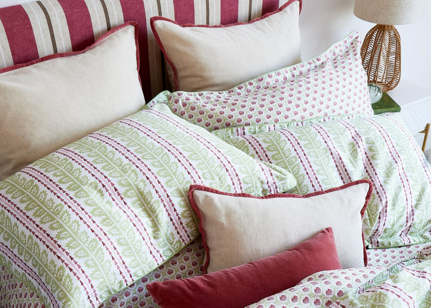 Christy "Folia" Duvet Cover Sets in Celery