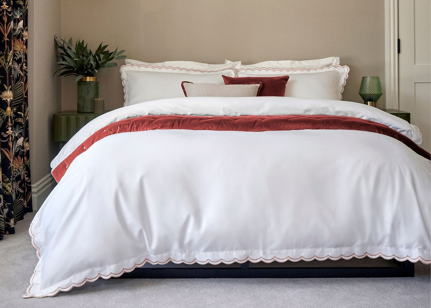 Christy "Scallop Edge" Duvet Cover Sets in Fire