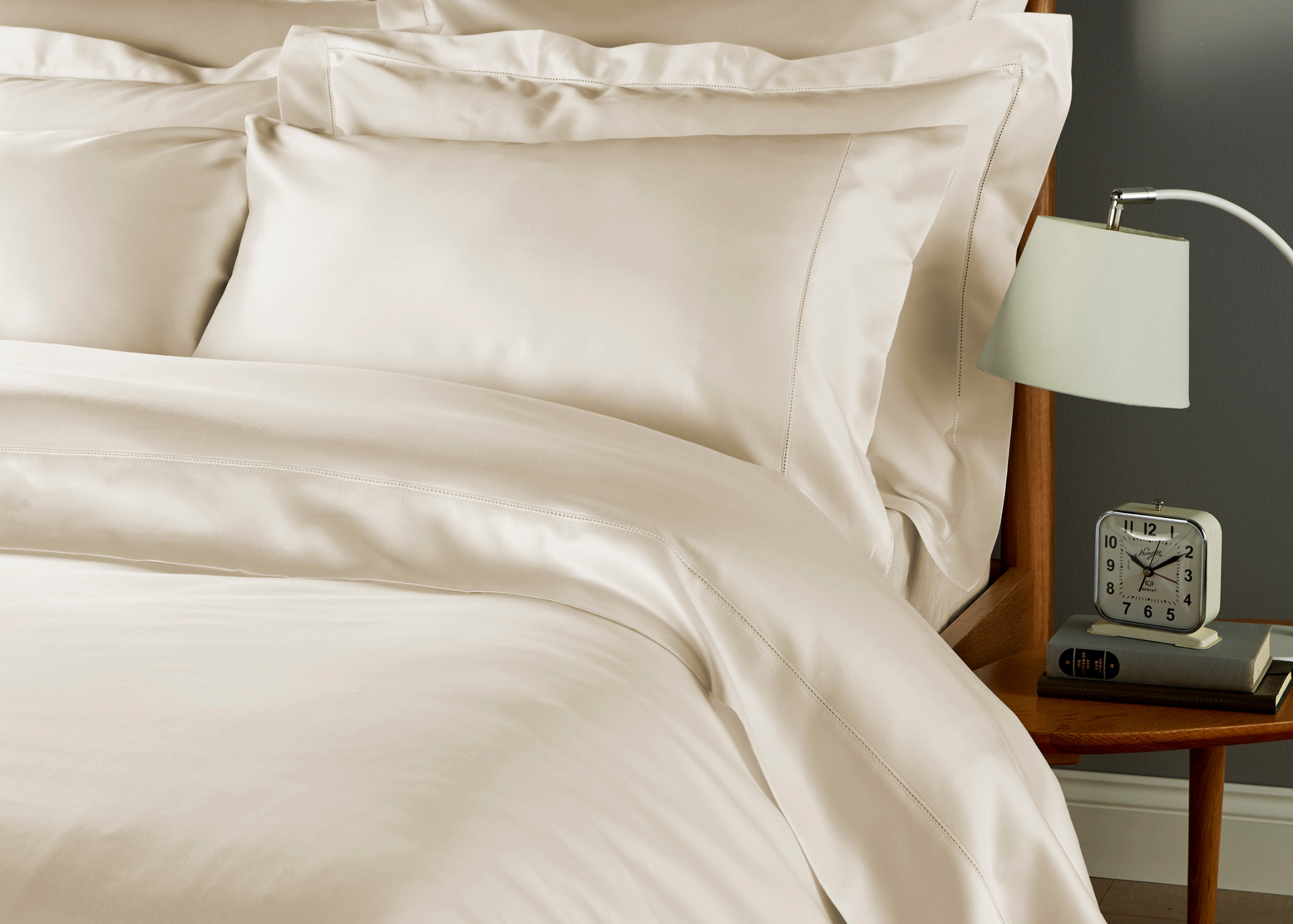 Christy Premium "900 Thread Count Picot" Bed Linen in Cream