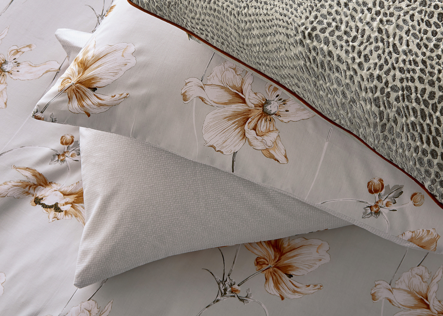 Nalu by Nicole Scherzinger "Alaula" Duvet Cover Set in Stone & Sunset