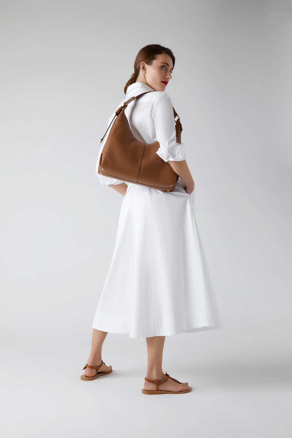 Beatrix Leather Scoop Hobo in Tan