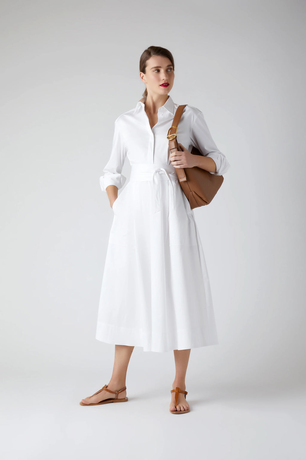 Beatrix Leather Scoop Hobo in Tan