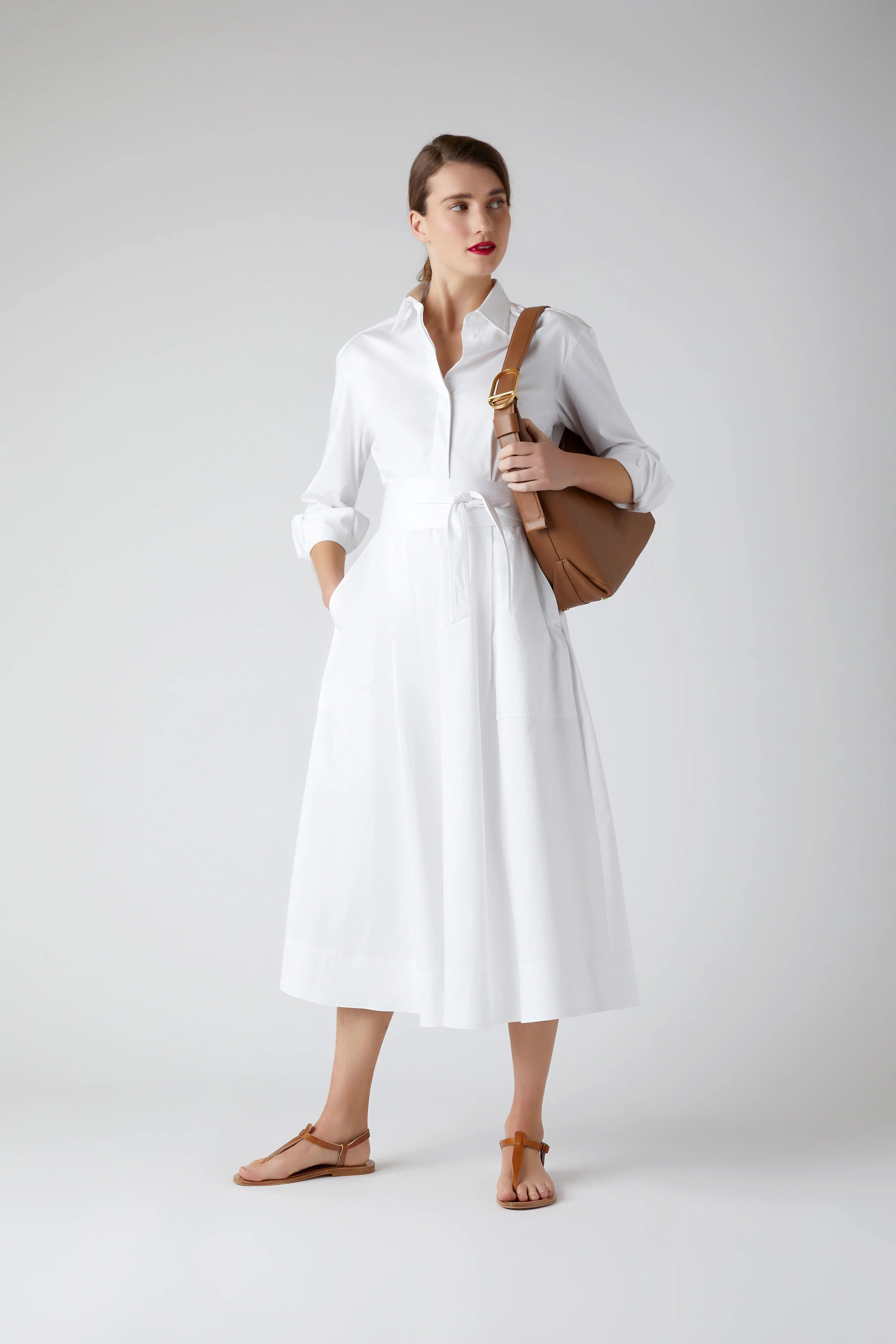 Beatrix Leather Scoop Hobo in Tan