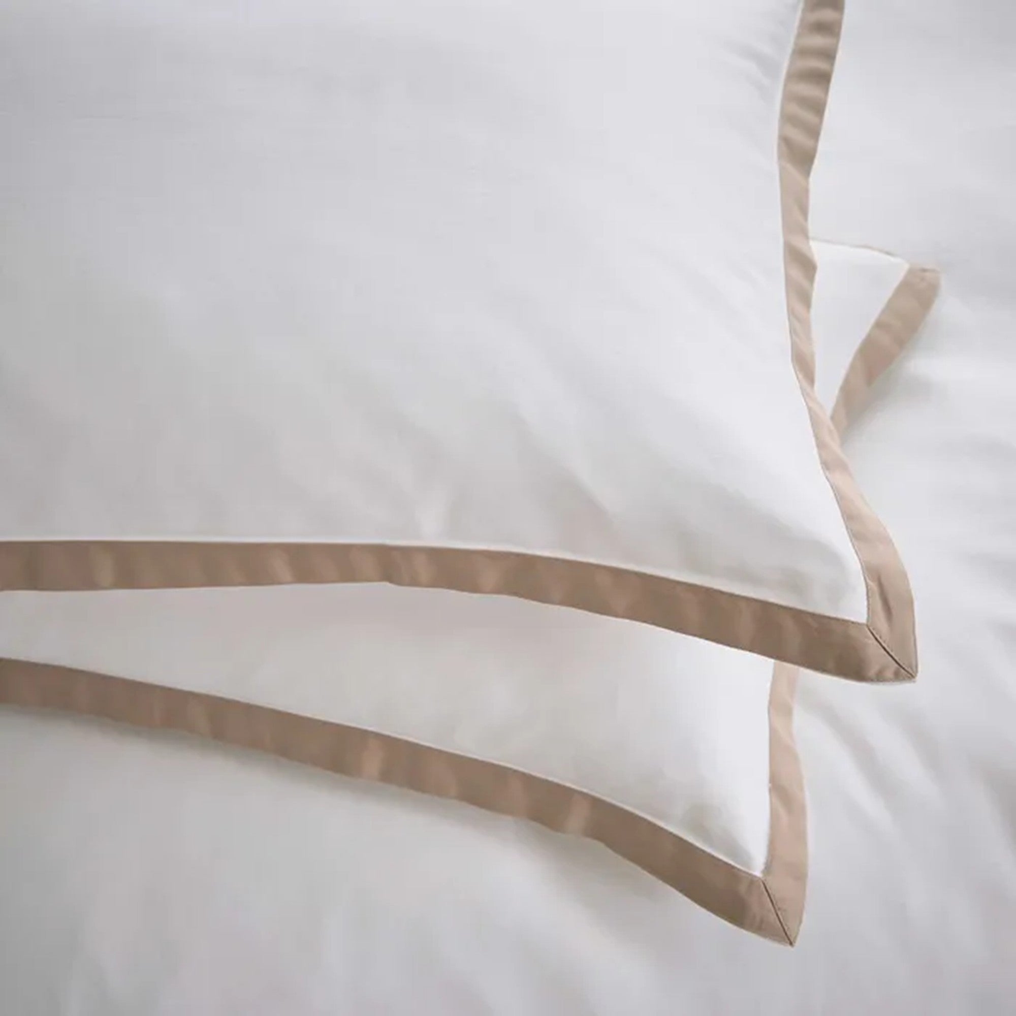Olenna Duvet Cover Set in Truffle/Chalk