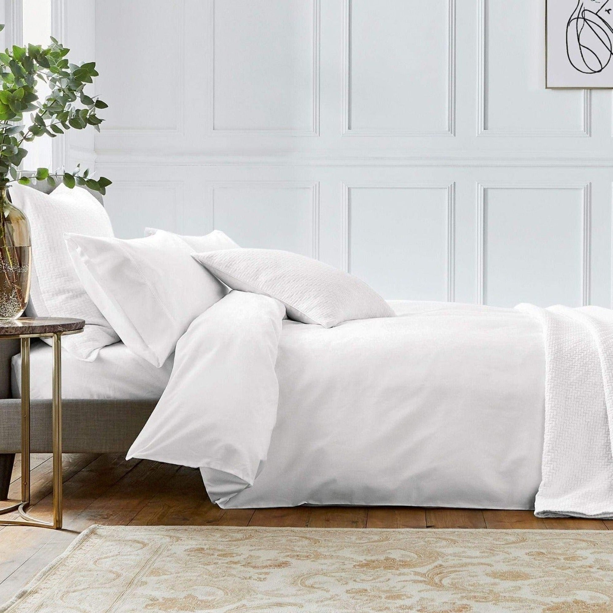 Andaz 300 TC Pillowcase in White