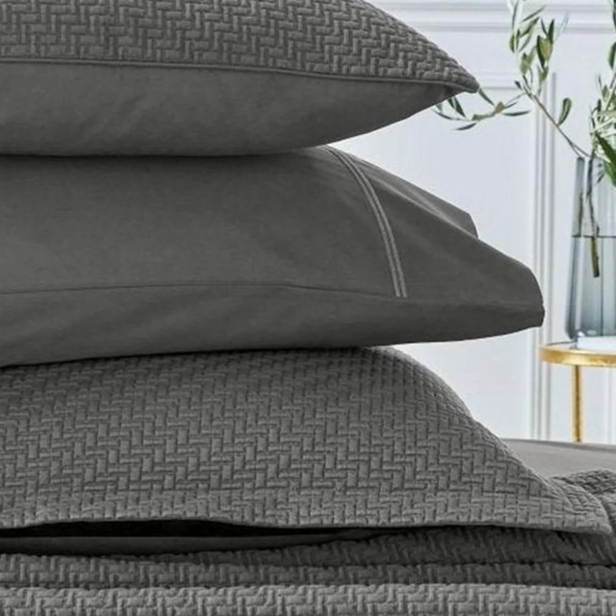 Andaz Cushion in Charcoal