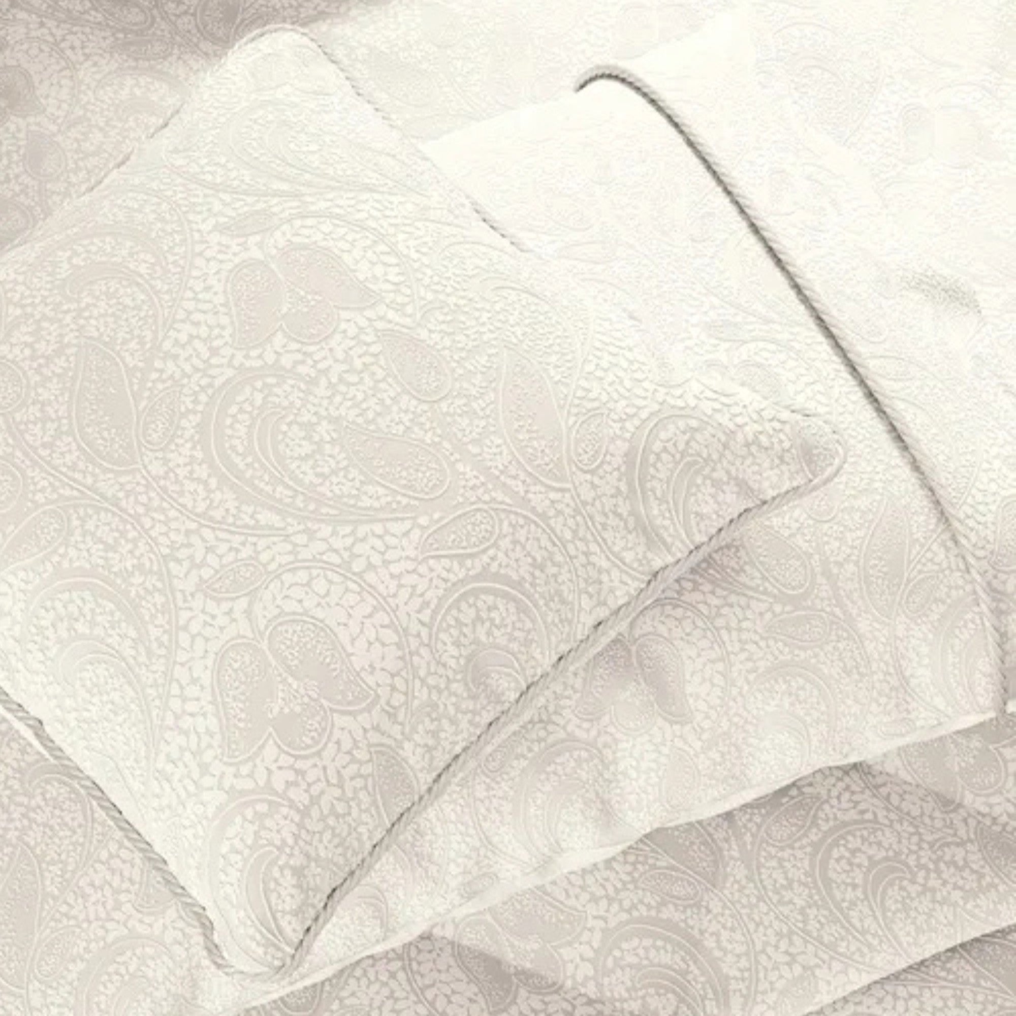Ashleigh Duvet Cover Set in Cashmere