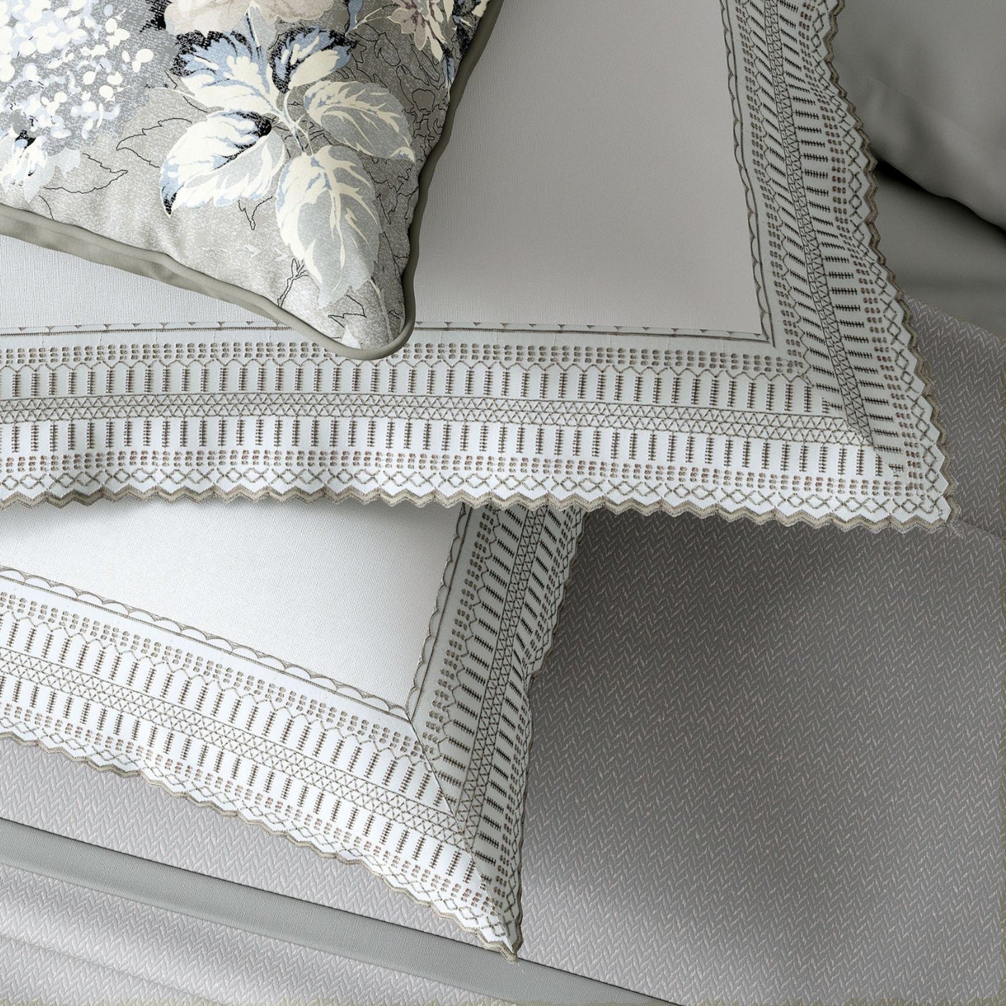 Astrid Duvet Cover Set in White/Silver