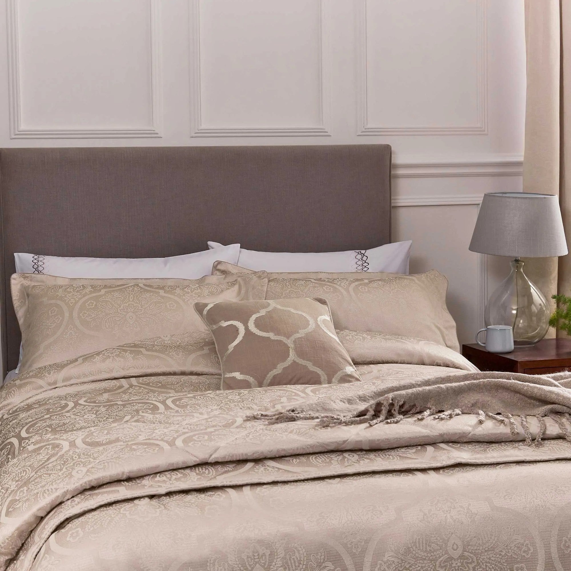Reza Duvet Cover Set in Tuberose