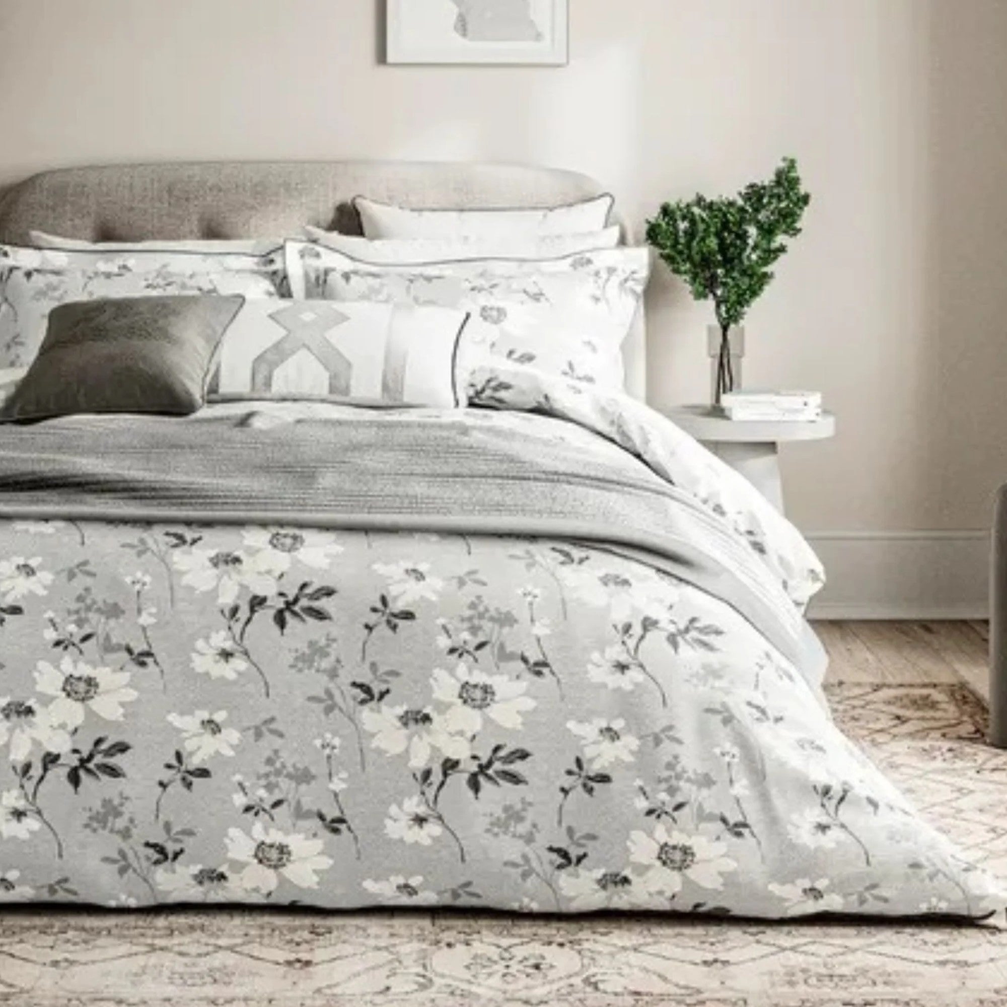 Bedeck of Belfast "Sefa" Duvet Cover and Oxford Pillowcase in Silver