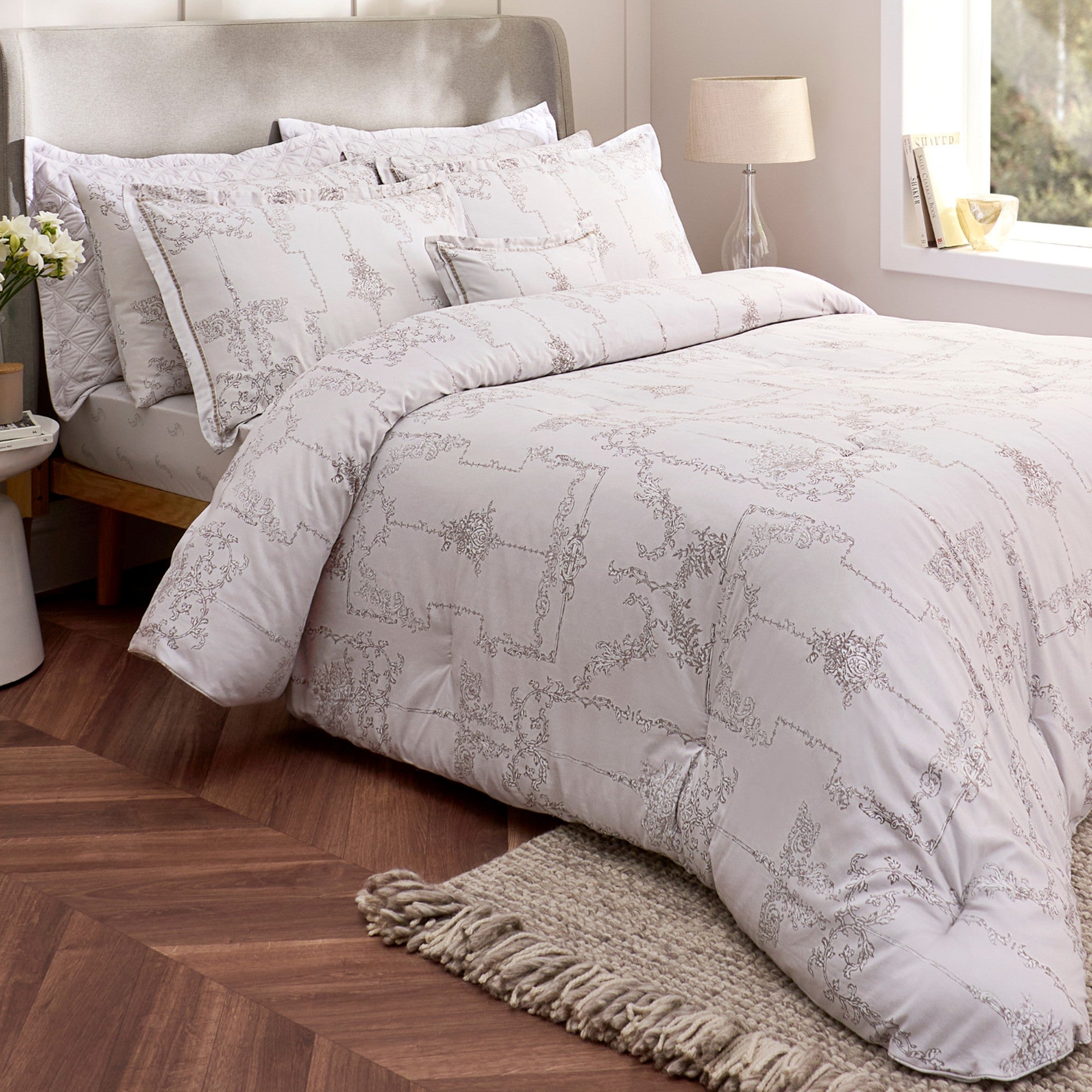 Ambroise Oyster Comforter & Sheet Set in Cream/Silver