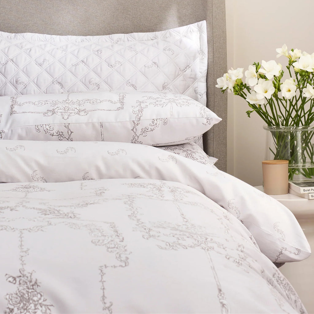 Ambroise Oyster Comforter & Sheet Set in Cream/Silver