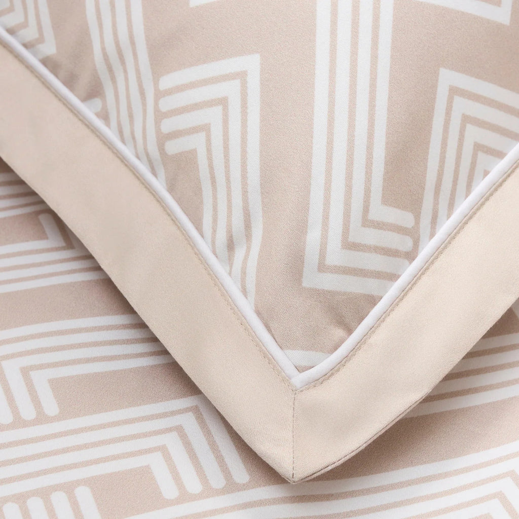 Groove Geometric Duvet Cover Set in Gold