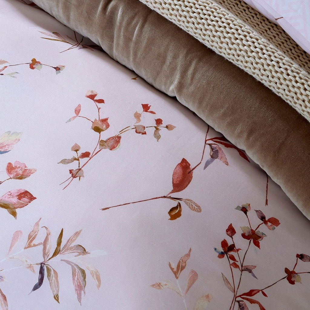 Hampton Filled Cushion in Rose