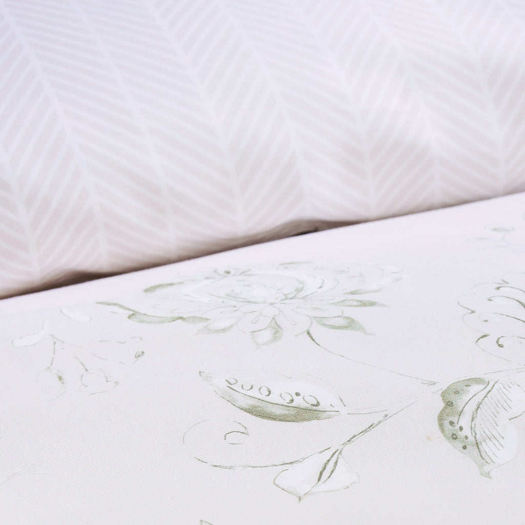 Hatton Comforter & Sheet Set in Sage