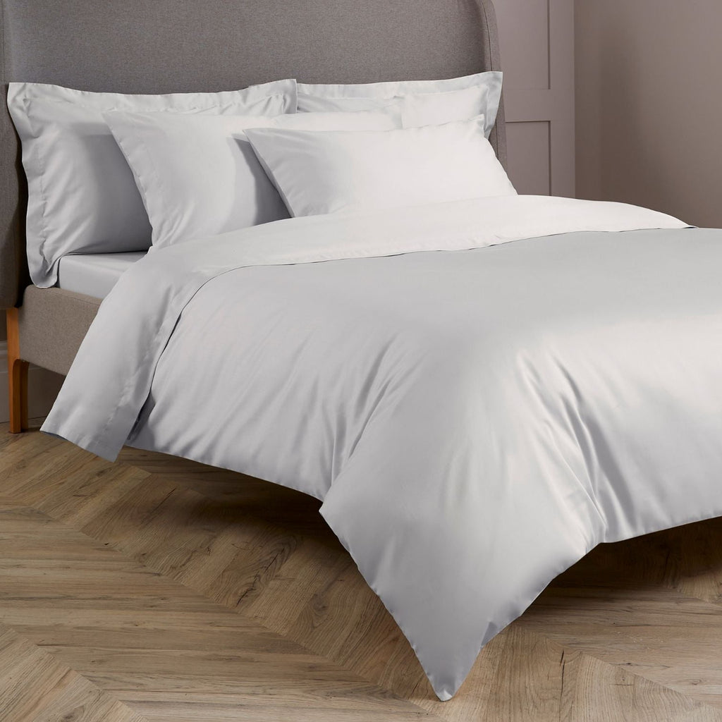 400 TC Sateen Plain Dyed Sheets in Colour Platinum