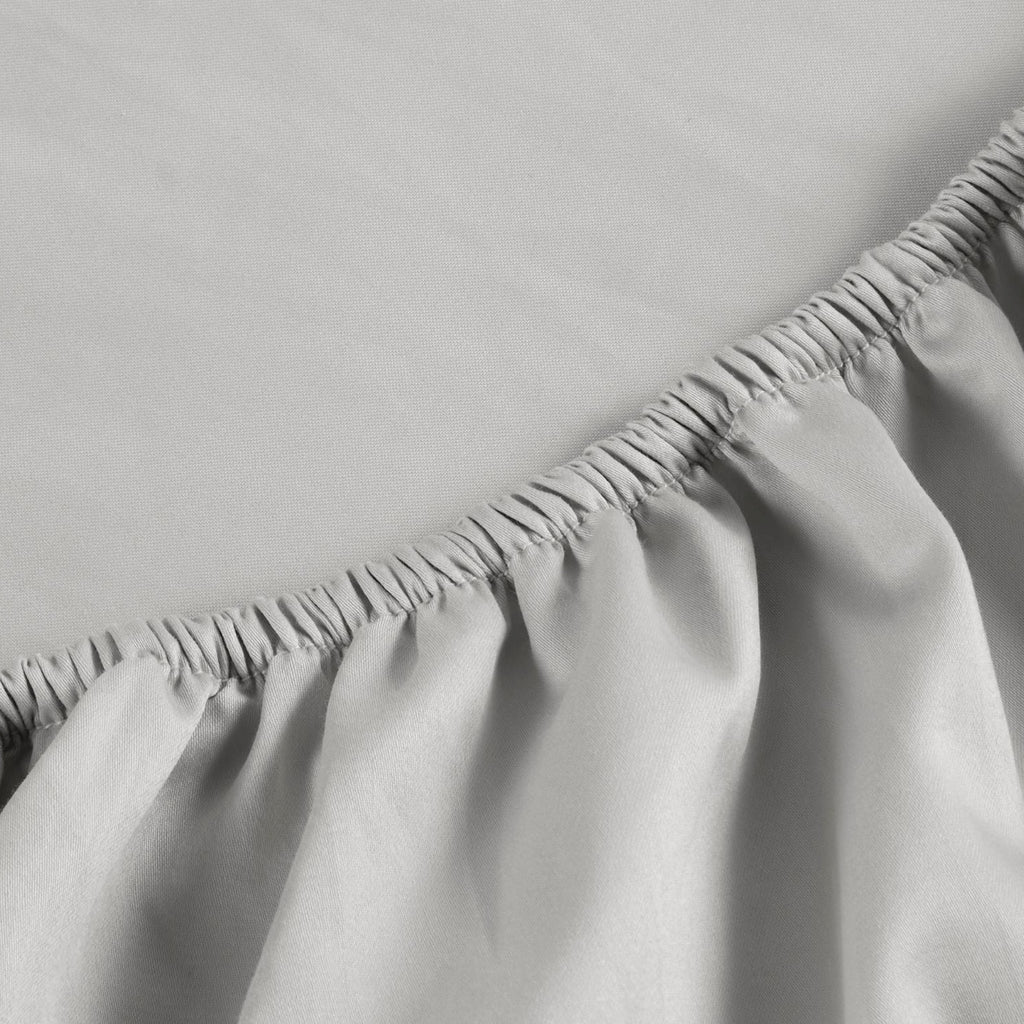 400 TC Sateen Plain Dyed Sheets in Colour Platinum