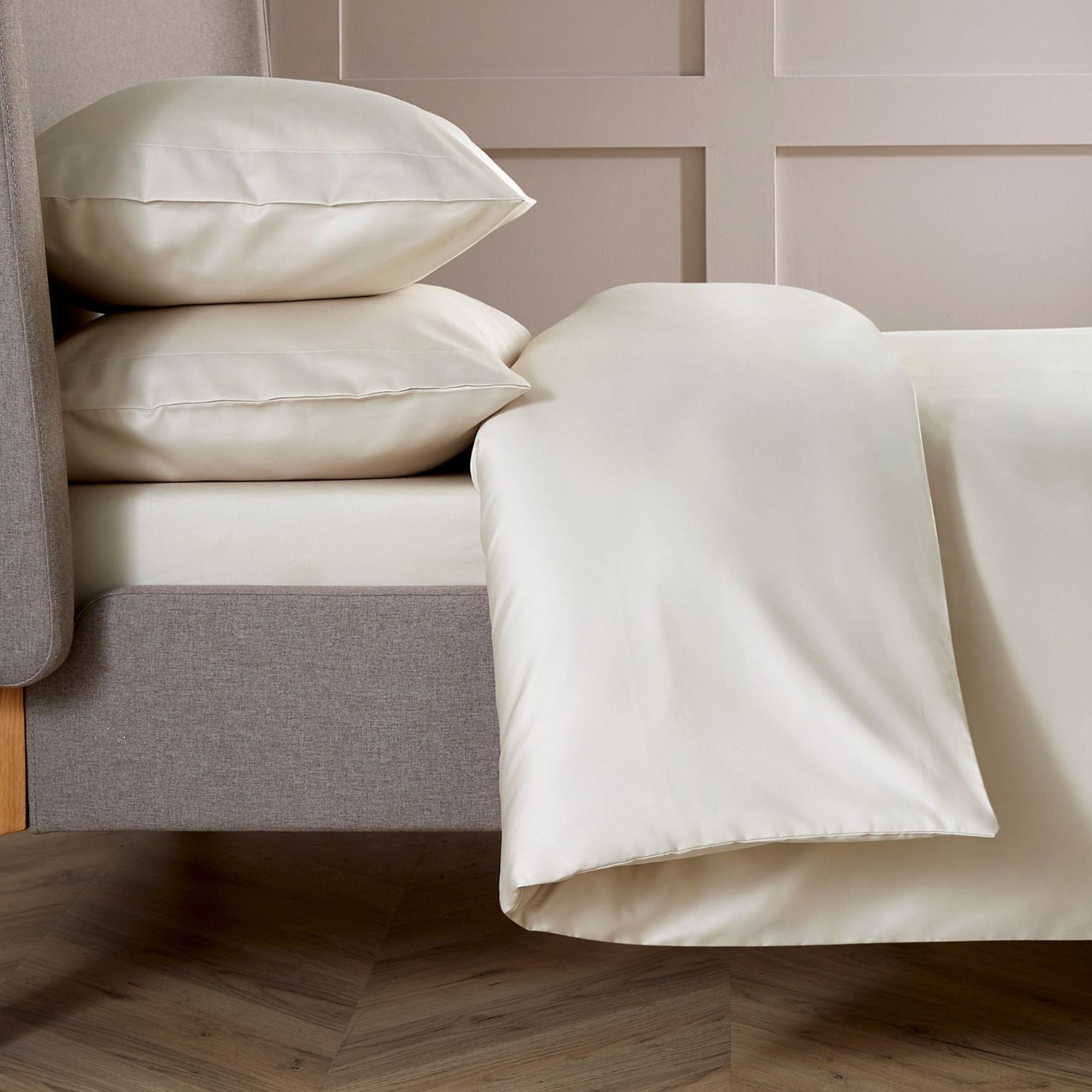 400TC Sateen Flat Sheet in Off White