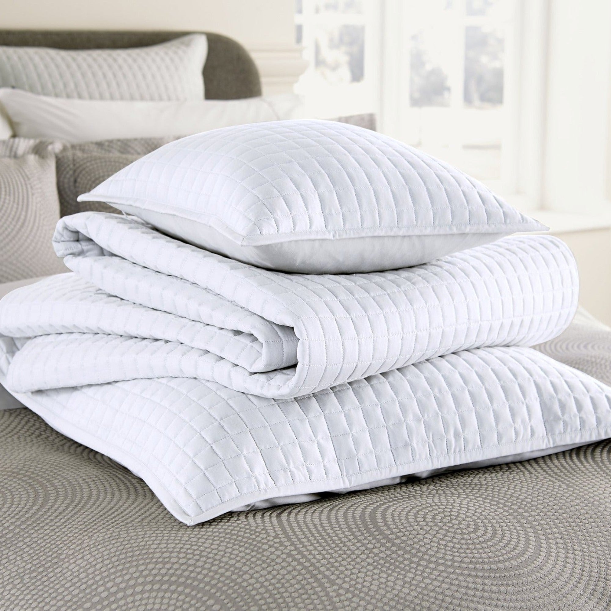 Metropolitan Throws, Shams and Cushion in White