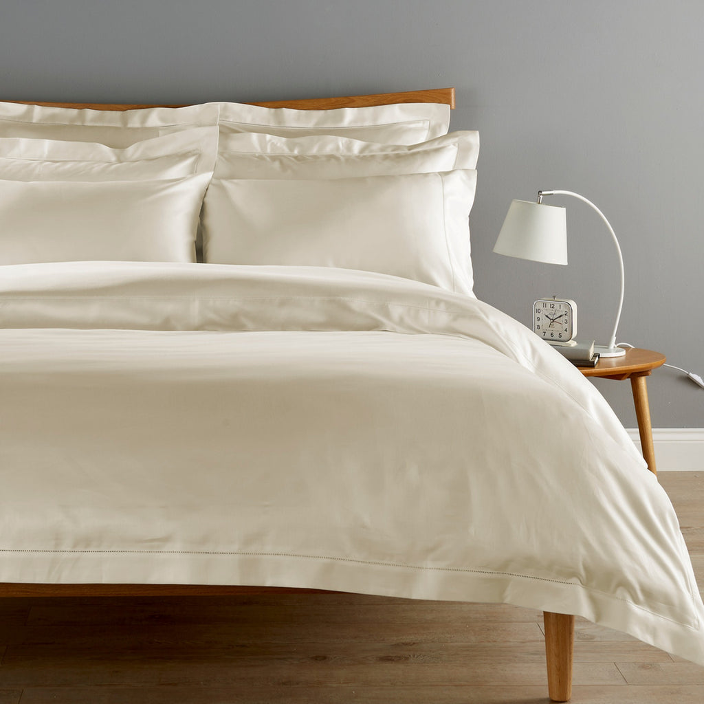 Premium 900 Thread Count Picot Bed Linen in Cream