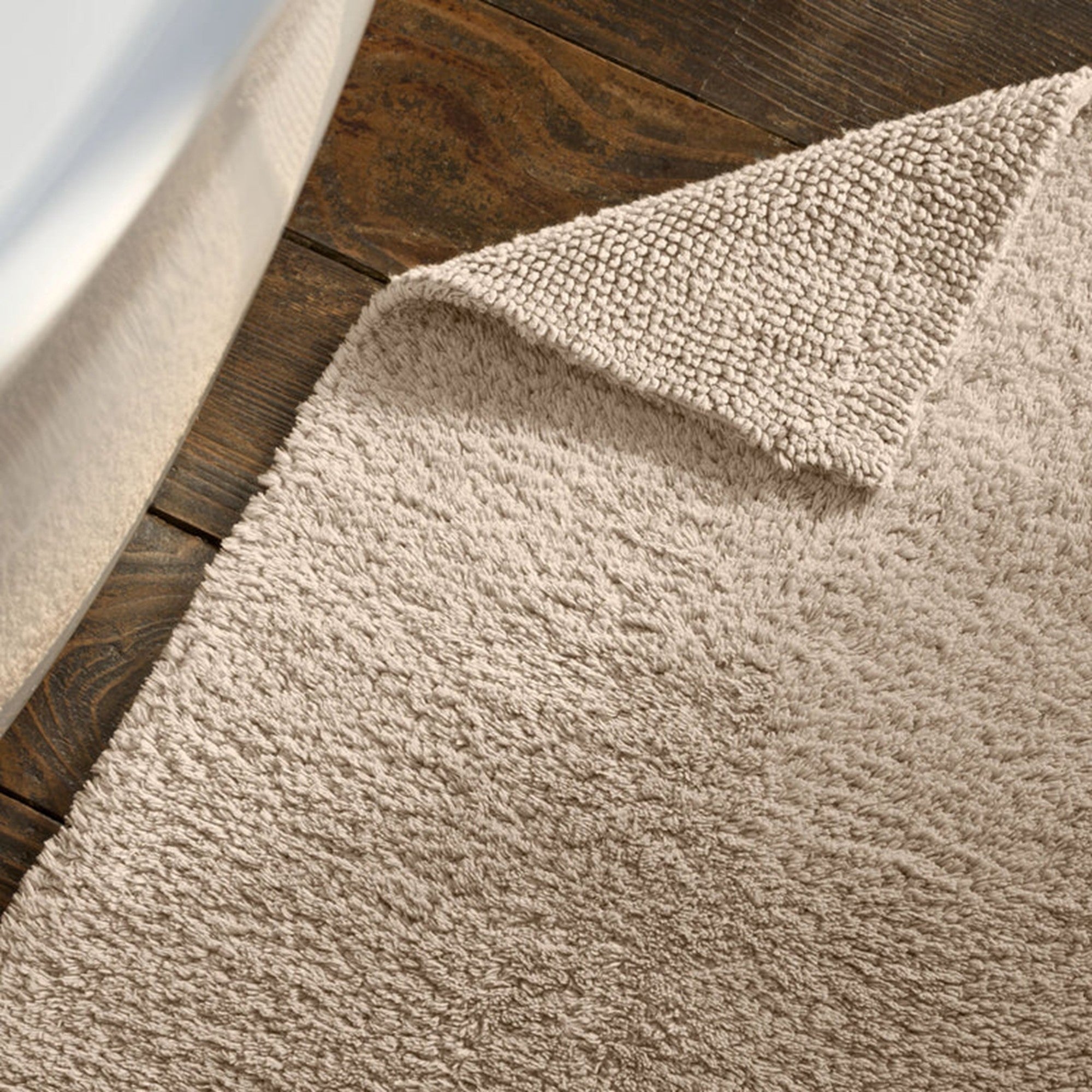 Reversible Bath Rug in Stone