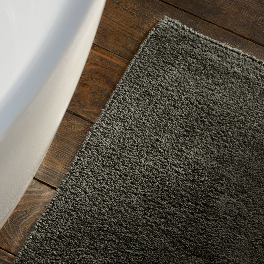 Reversible Bath Rug in Graphite