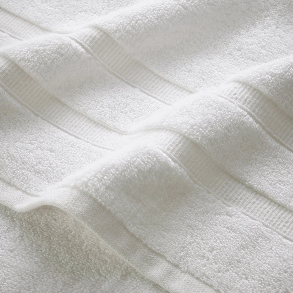 Signum Combed Cotton Towel Collection in White