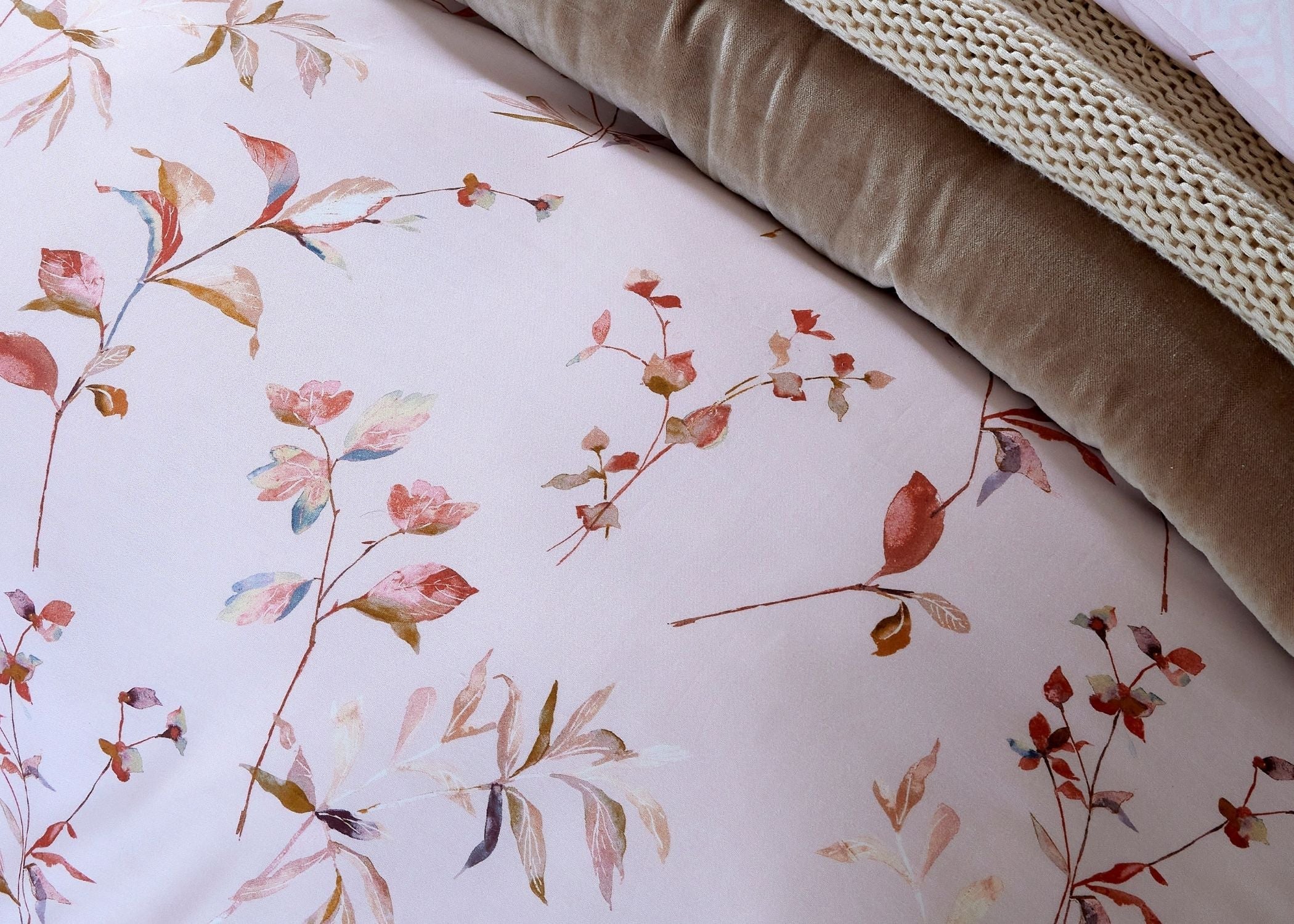 Christy "Hampton" Bedspread Sets in Rose