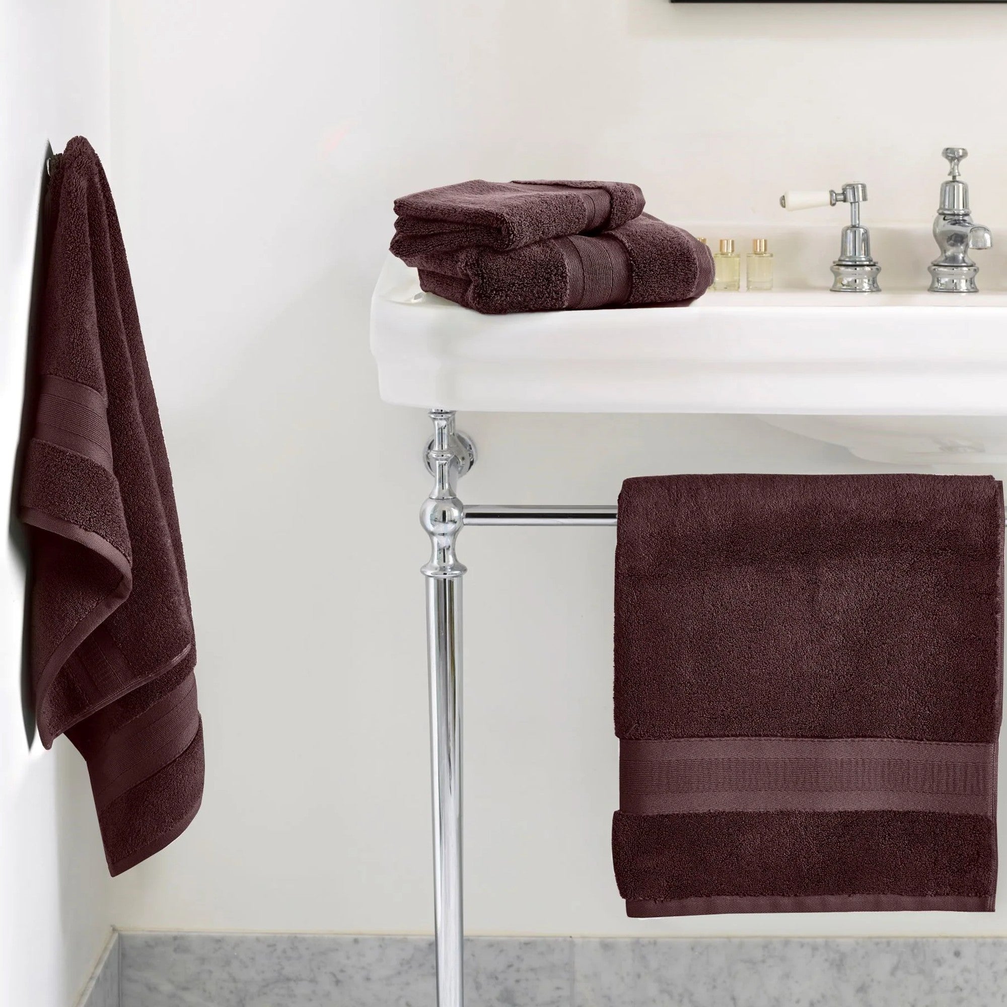 Zero Twist Cotton Bath Towels Collection in Chocolate