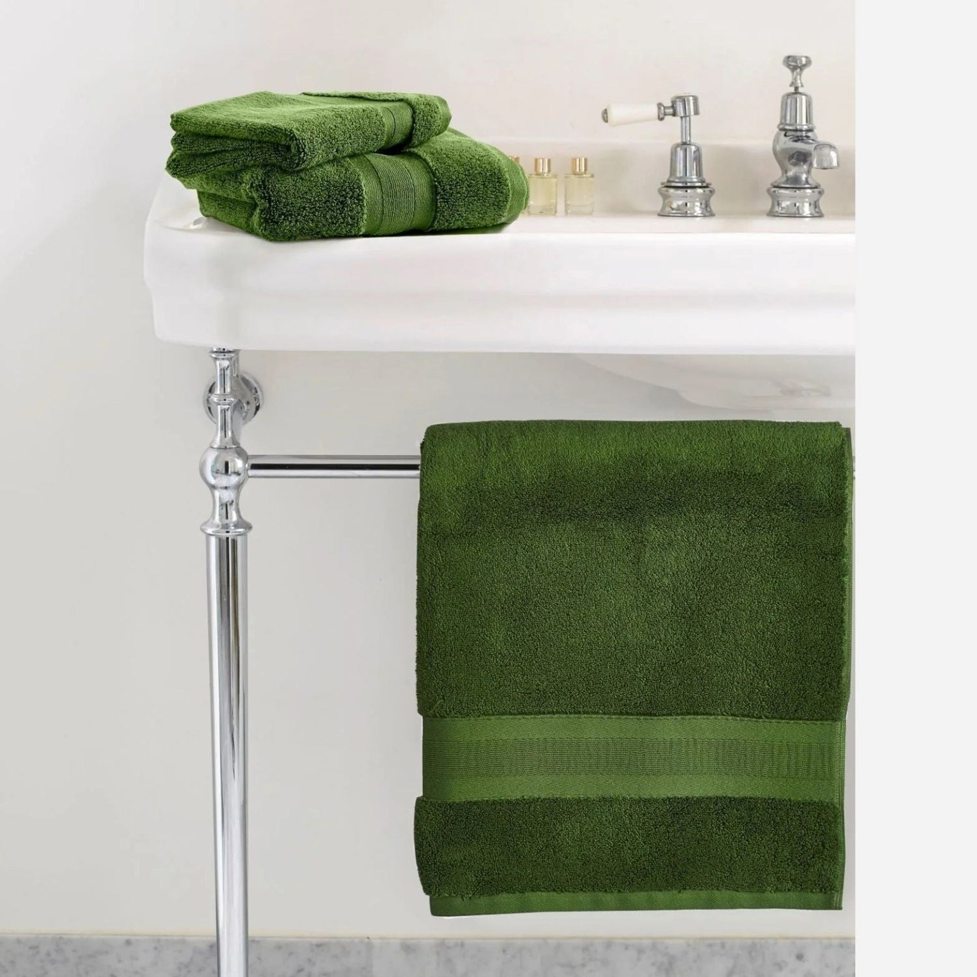 Zero Twist Cotton Bath Towels Collection in Forest Green