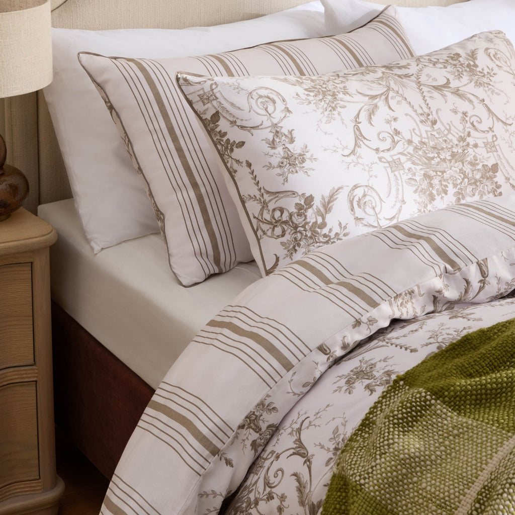 Tuileries Duvet Cover Set in Dark Truffle
