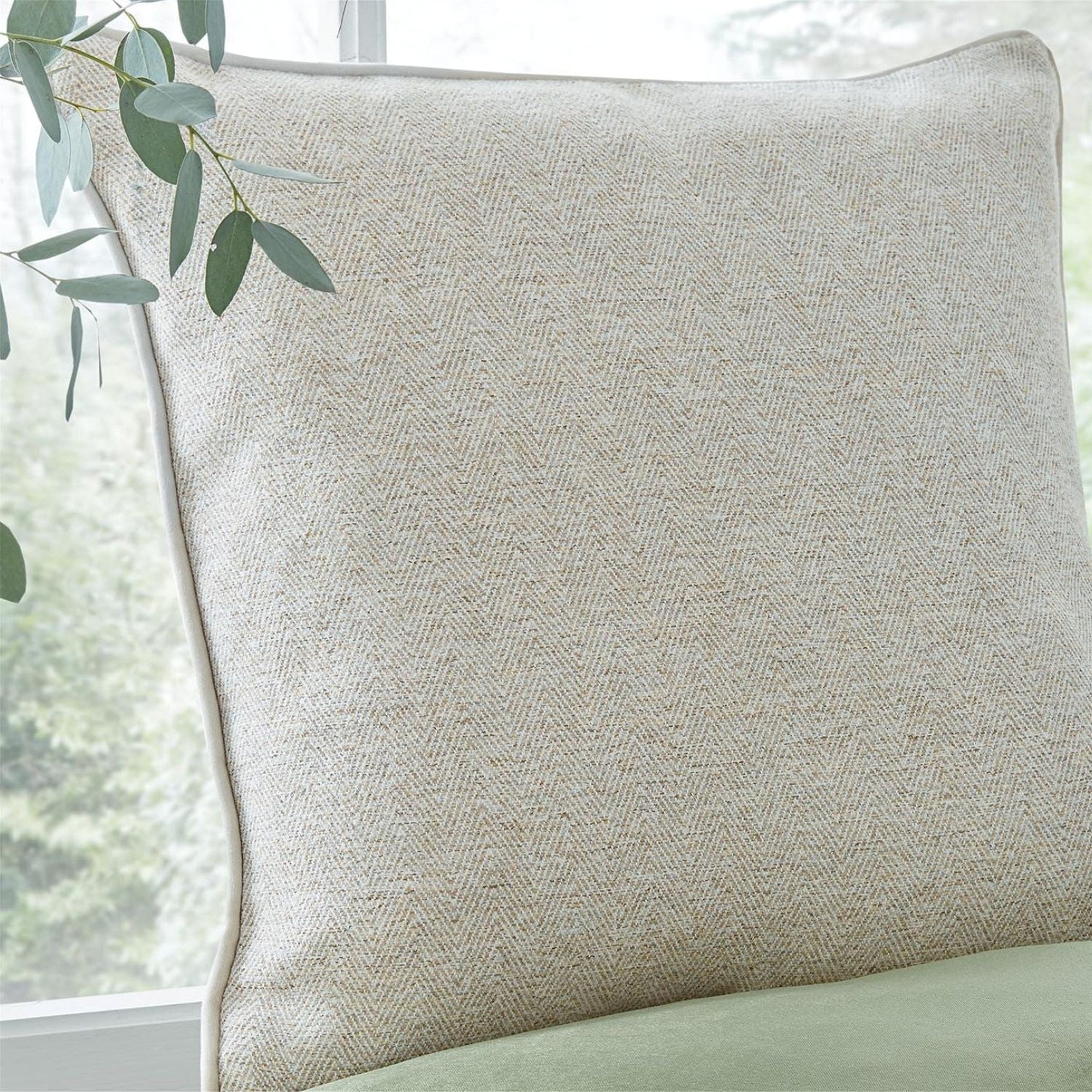 Milbourne Decorative Filled Cushion