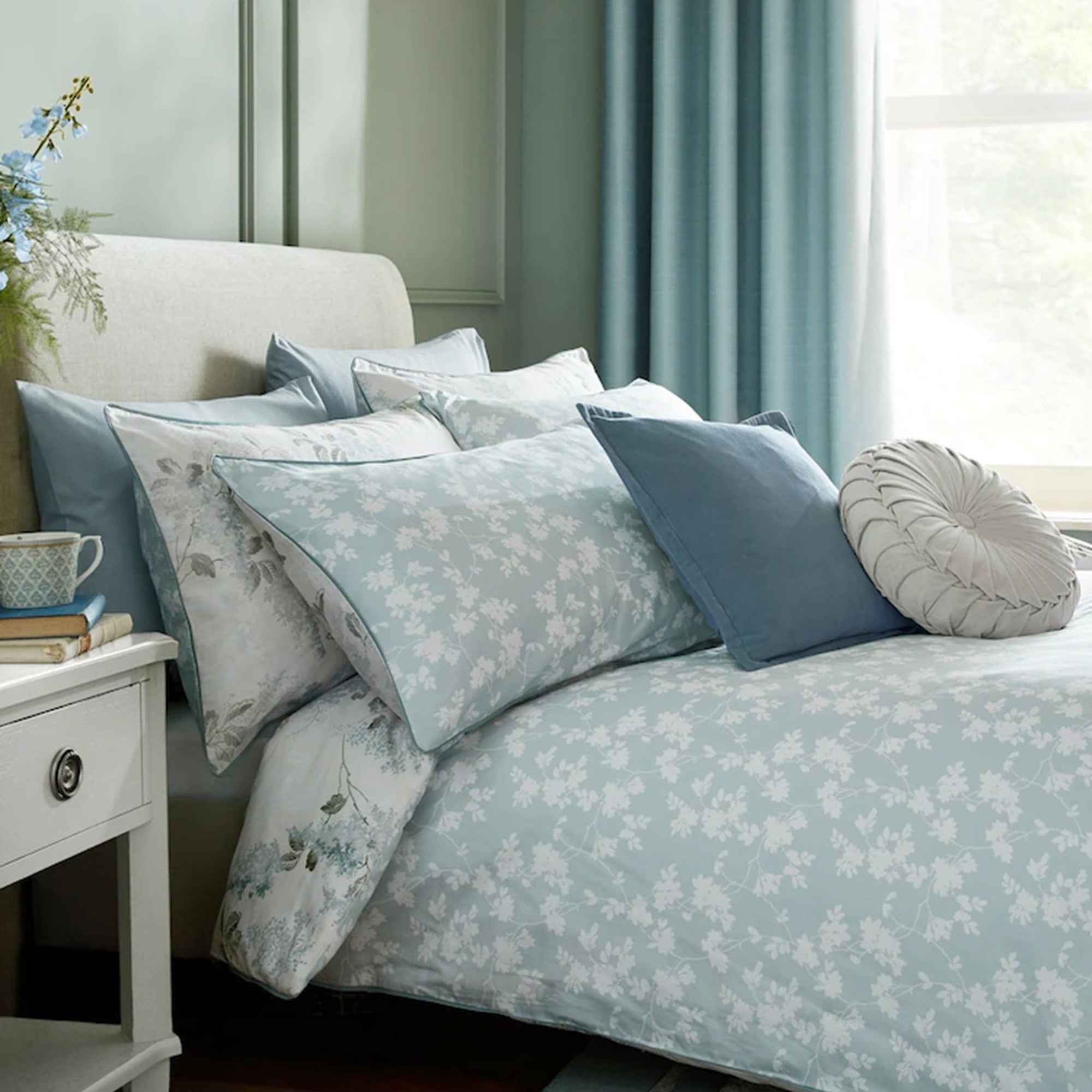 Mirabelle Duvet Cover Set in Pale Seaspray