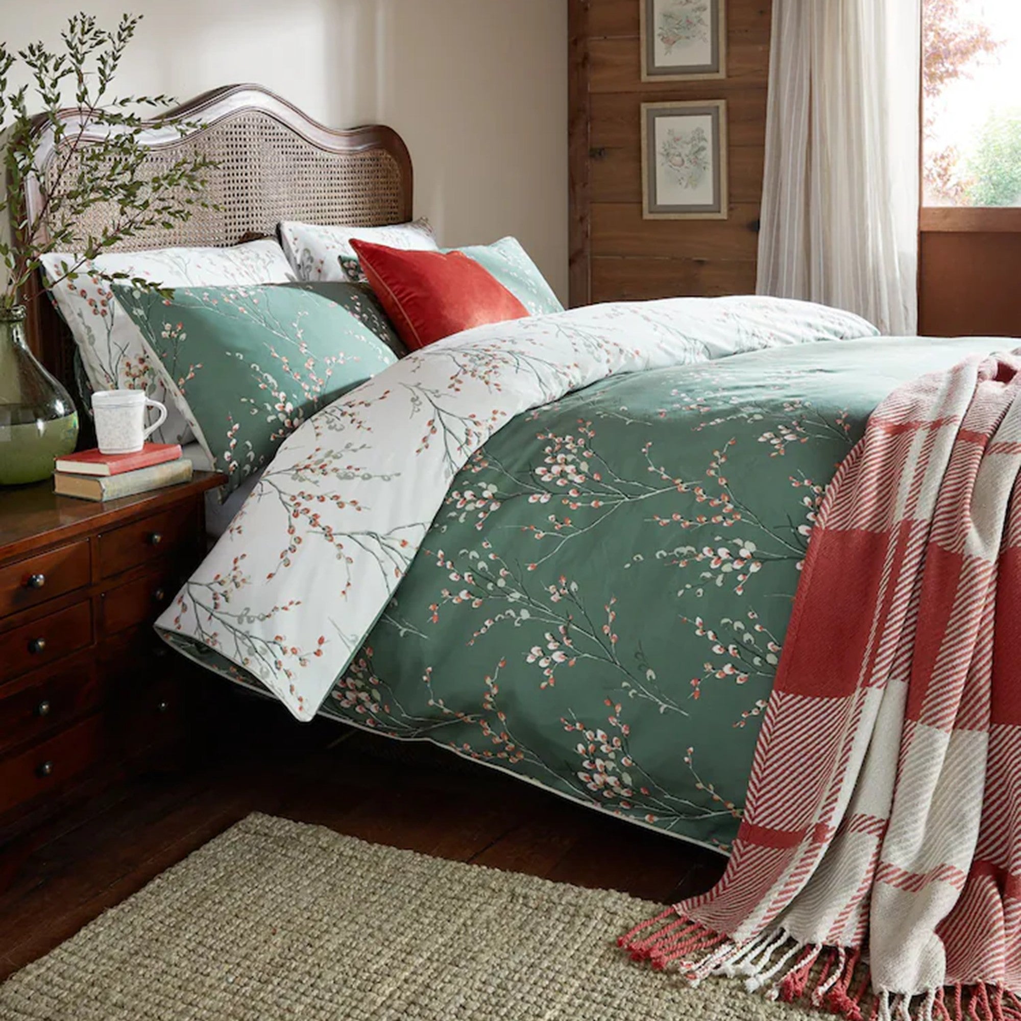 Pussy Willow Duvet Cover Set in Fern Green