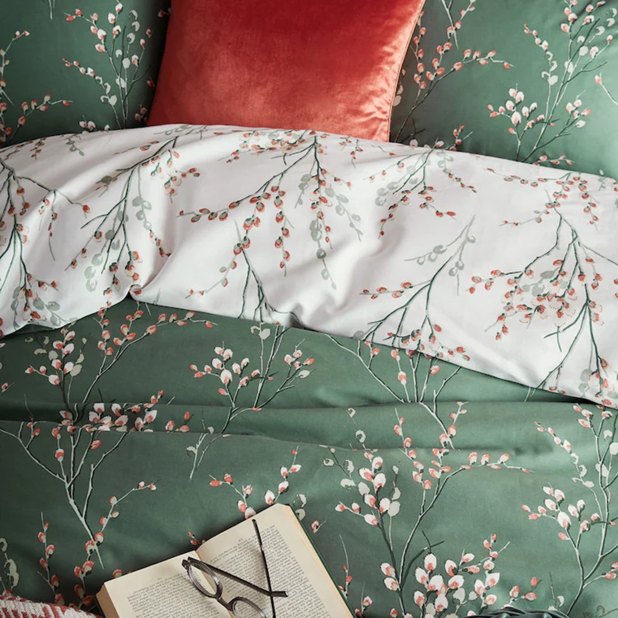 Pussy Willow Duvet Cover Set in Fern Green