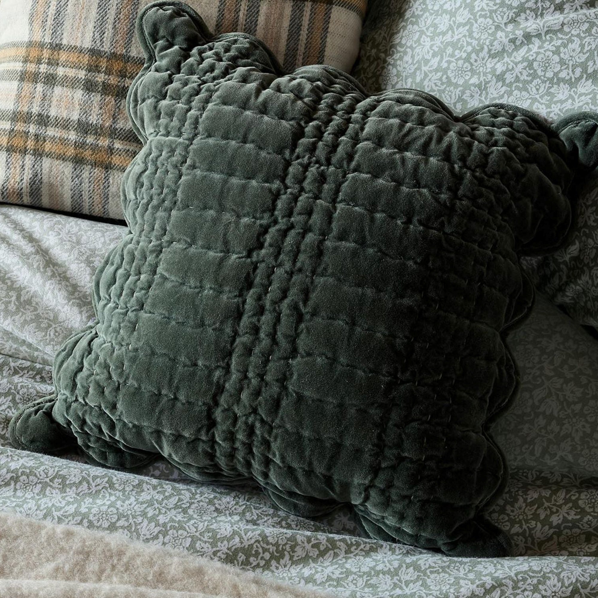 Scalloped Decorative Filled Cushion - 43 x 43 cm