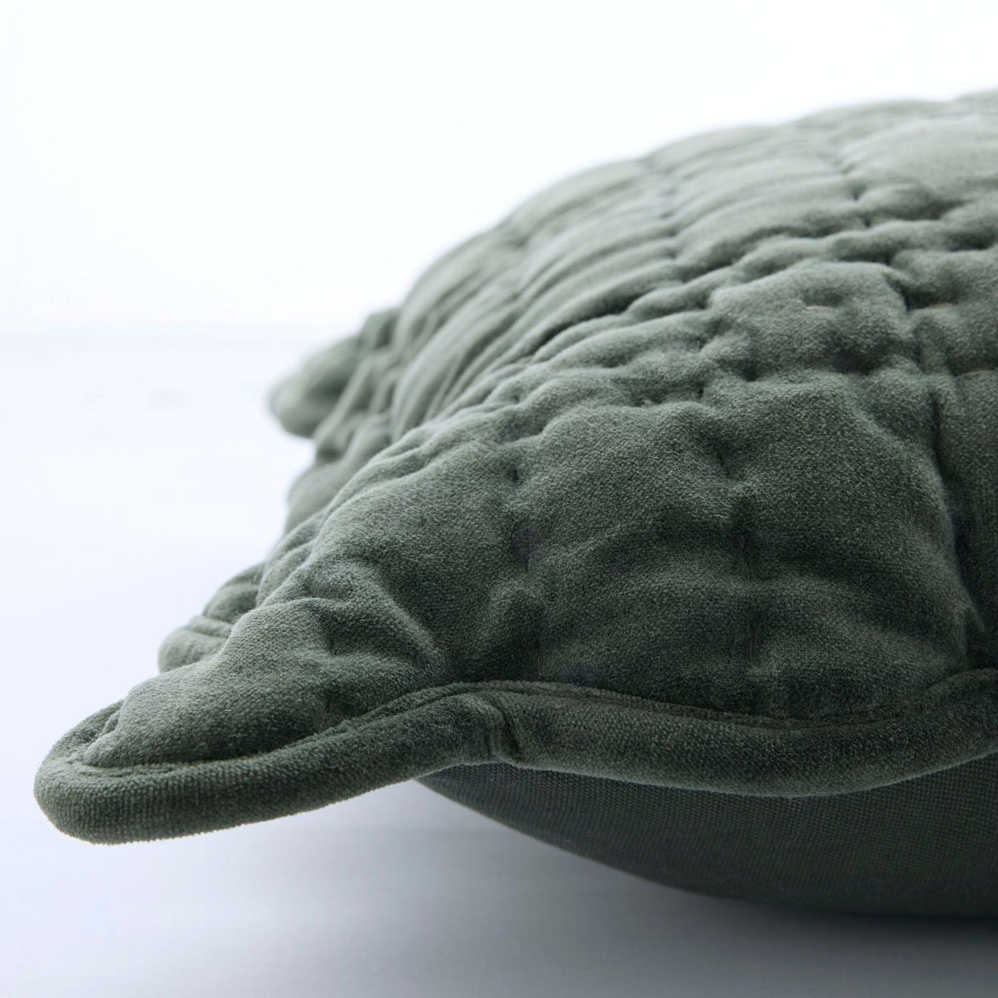 Scalloped Decorative Filled Cushion - 43 x 43 cm