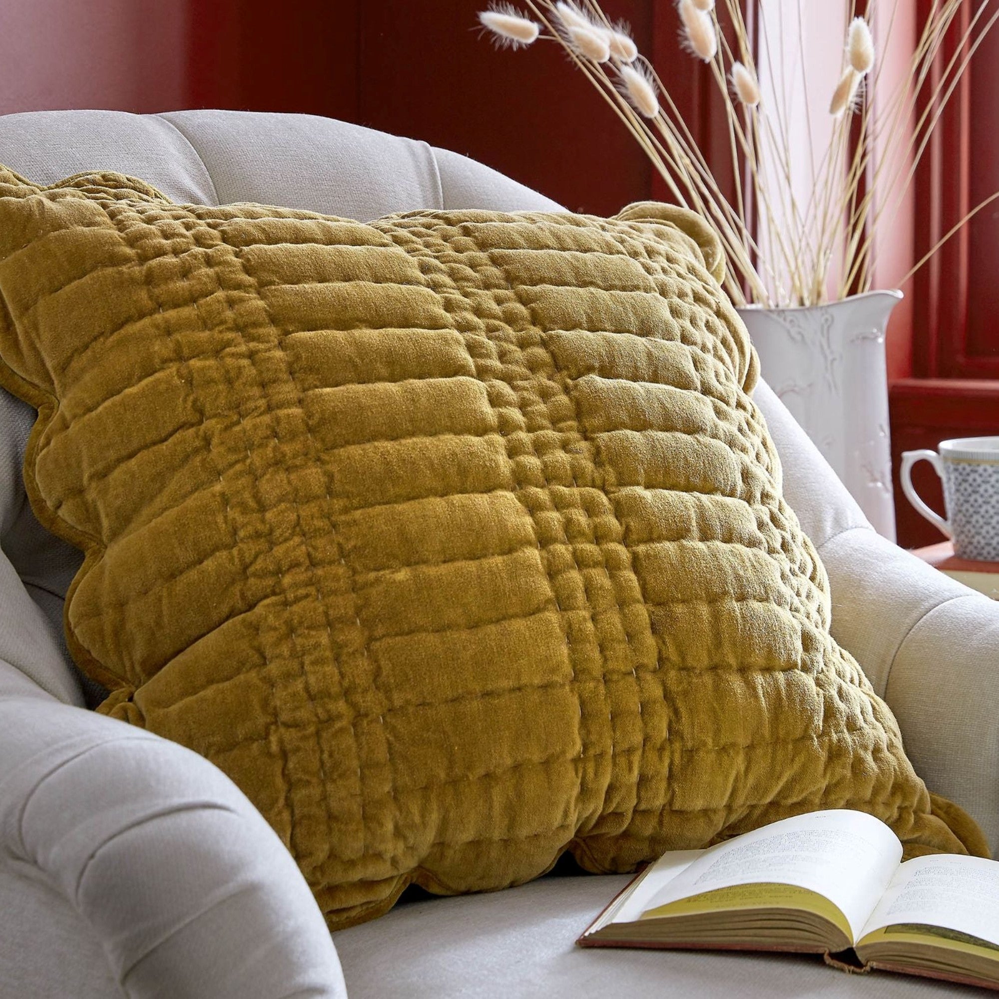 Scalloped Decorative Filled Cushion - 43 x 43 cm