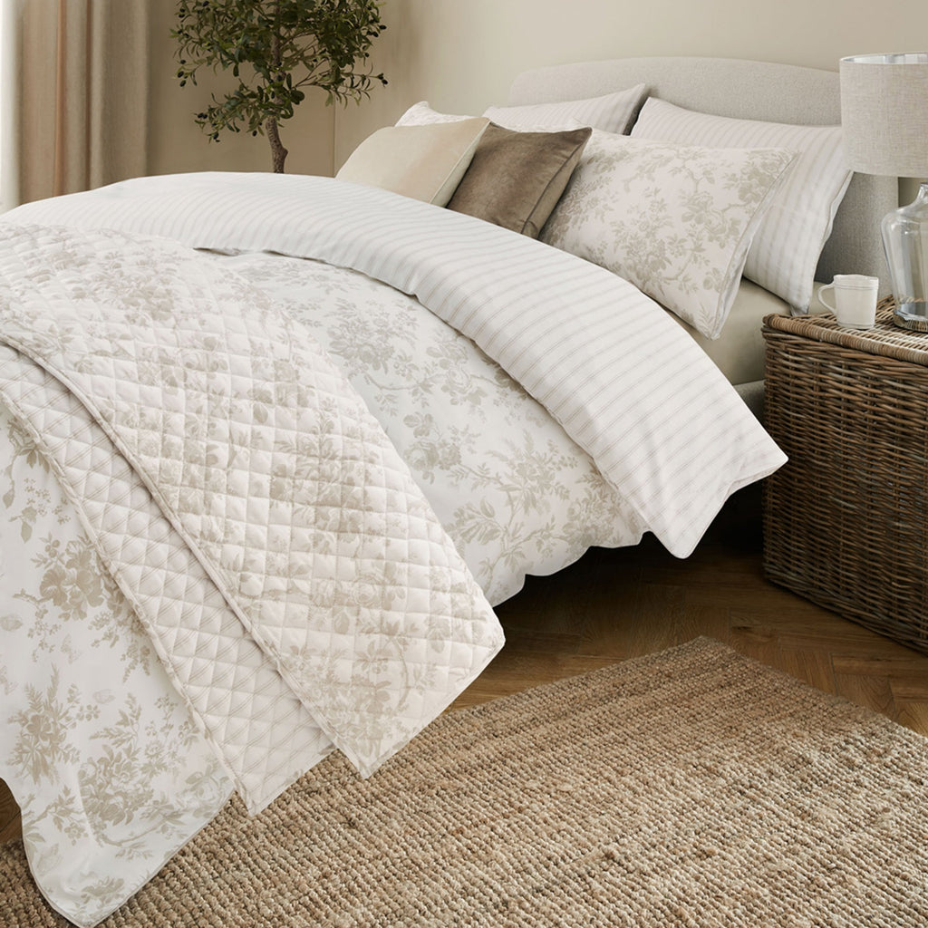 Walled Garden Quilted Bedspread in Dove Grey