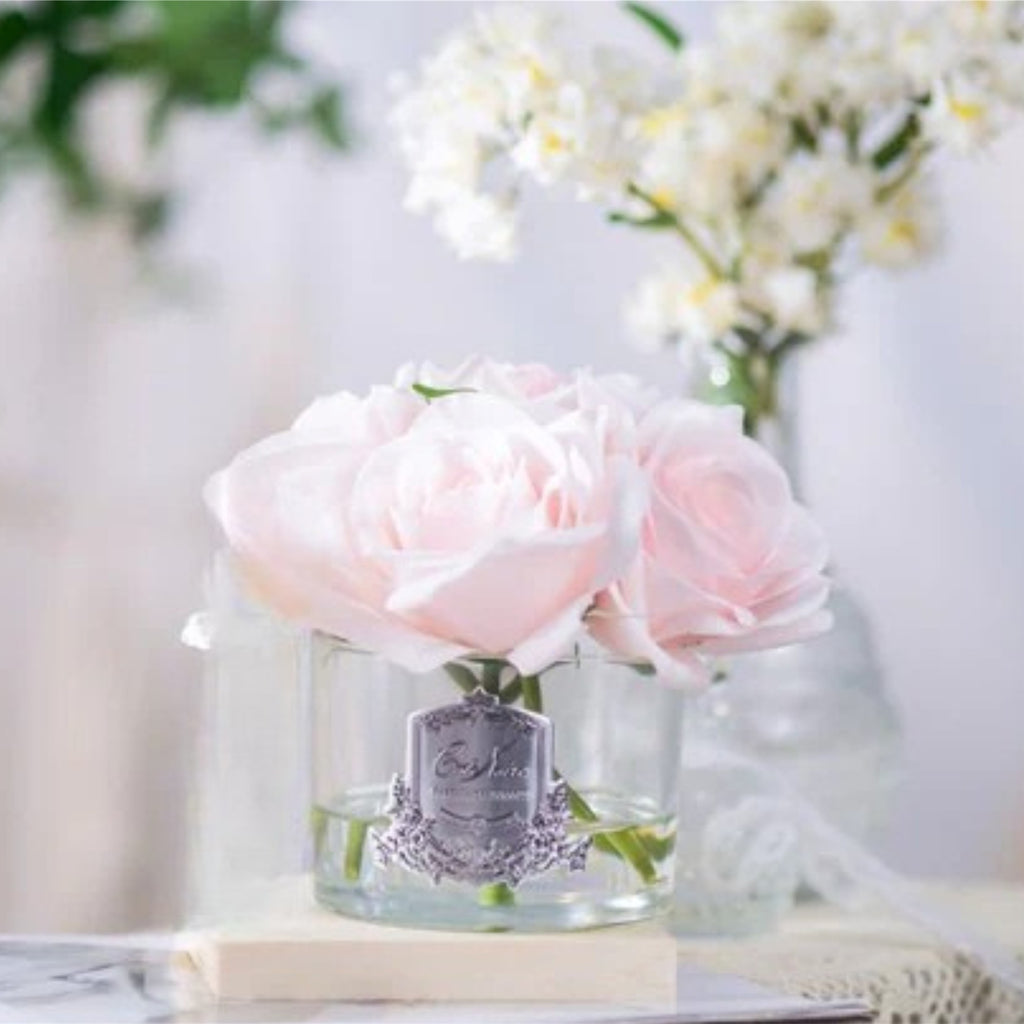 Five Rose Bouquet in Glass Vase – 5 Artificial Silk Flowers