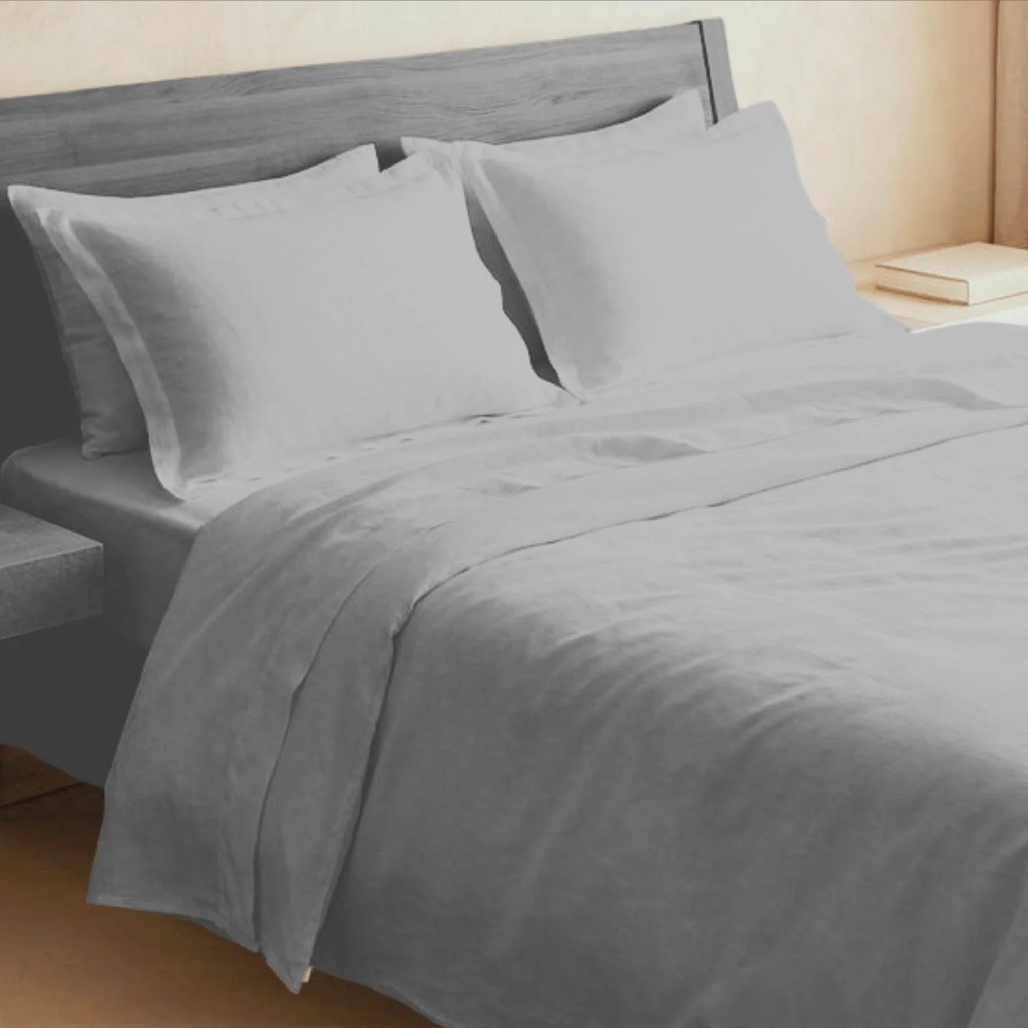 Luxury Everyday 300 TC Cotton Sateen Fitted Sheet in Silver