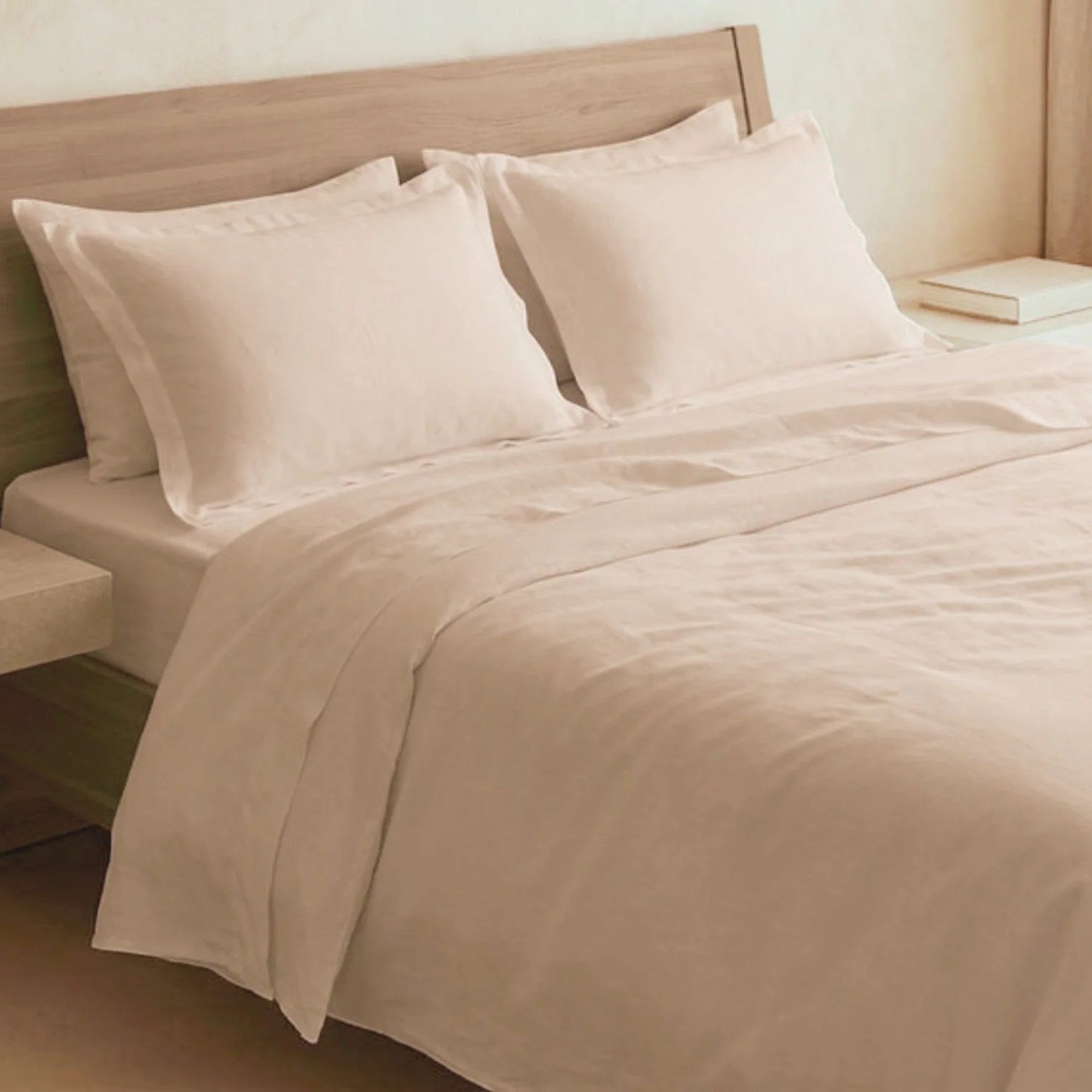Luxury Everyday 300 TC Cotton Sateen Fitted Sheet in Cream