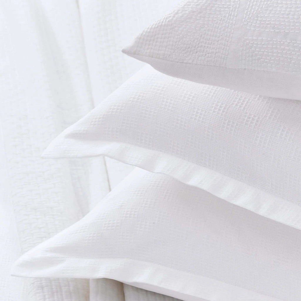 Murmur Ari Pillowcase in White