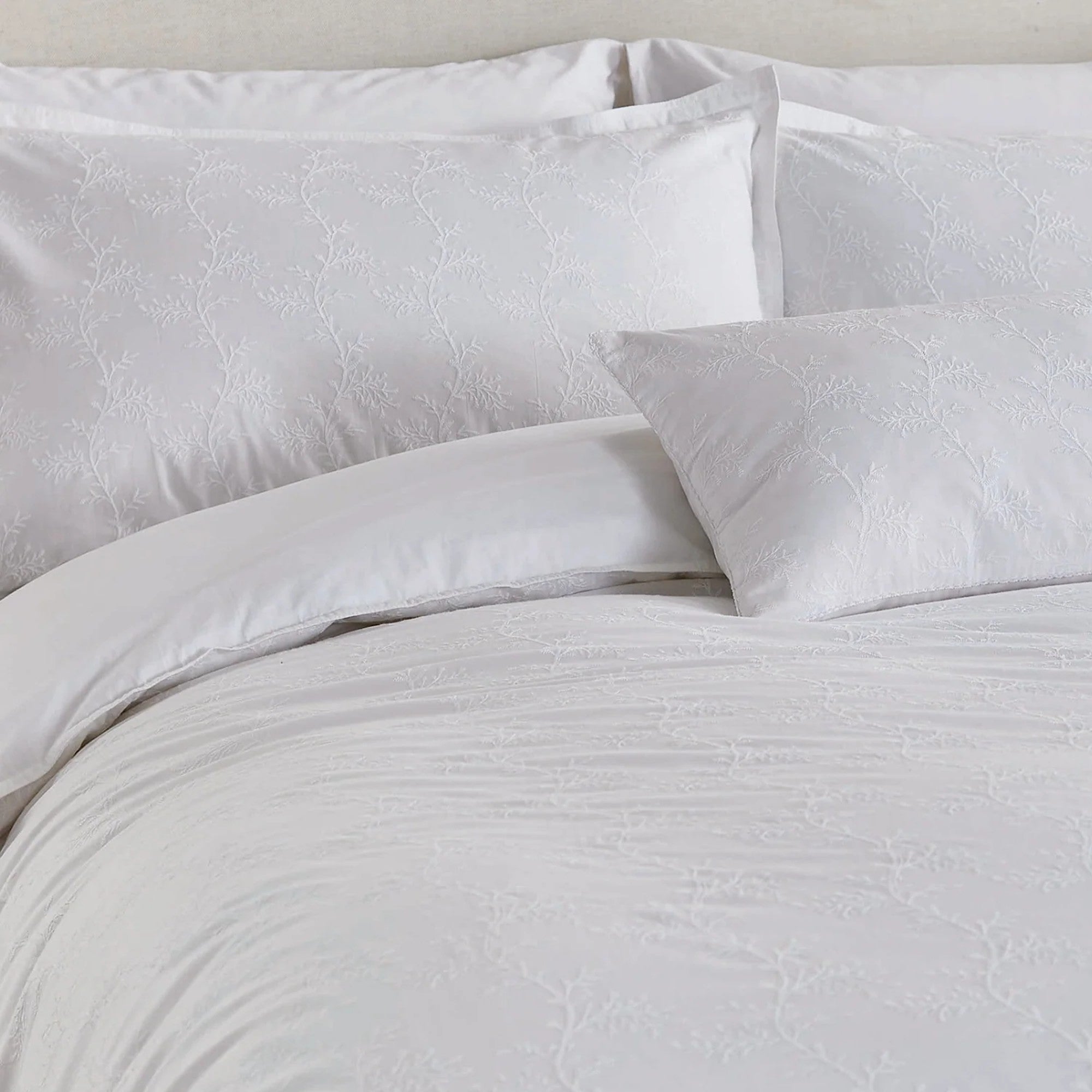 Murmur Bea Embroidery Duvet Cover Sets in White